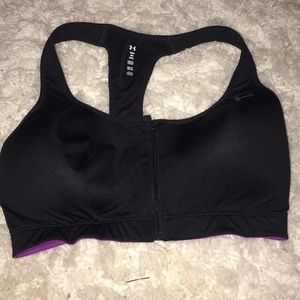 sports bra